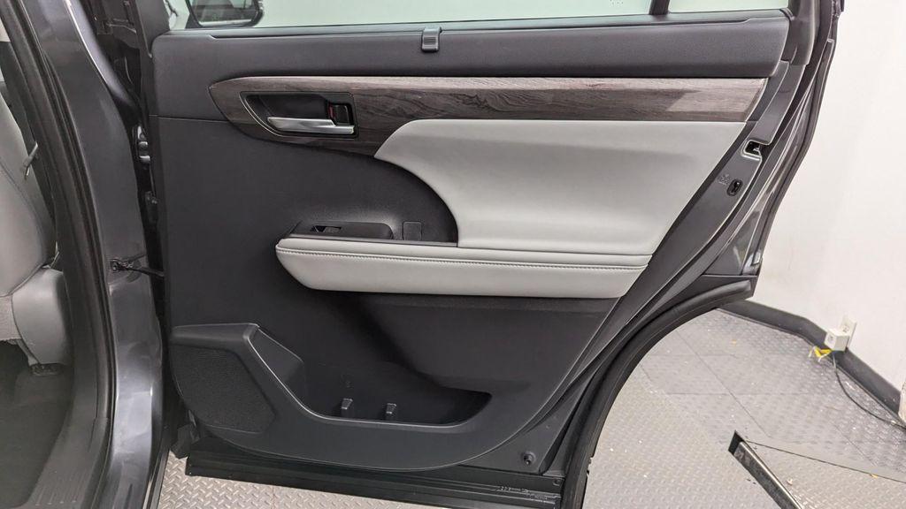 used 2021 Toyota Highlander car, priced at $23,299