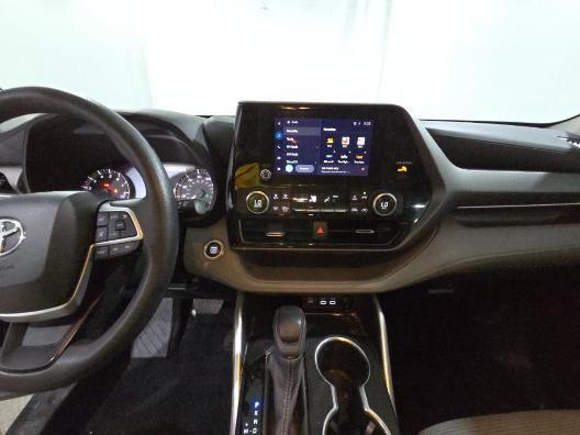 used 2023 Toyota Highlander car, priced at $29,999