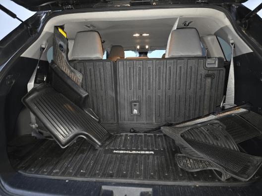 used 2023 Toyota Highlander car, priced at $29,999