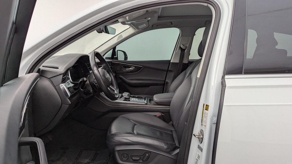 used 2023 Audi Q7 car, priced at $29,599