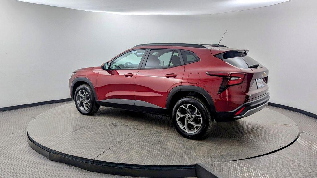 used 2025 Chevrolet Trax car, priced at $18,999