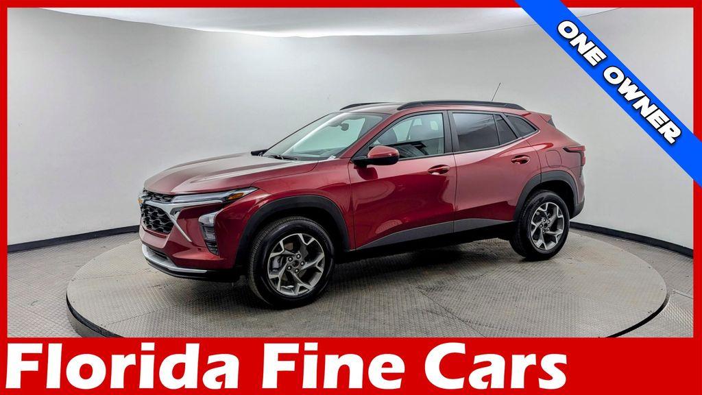 used 2025 Chevrolet Trax car, priced at $18,999