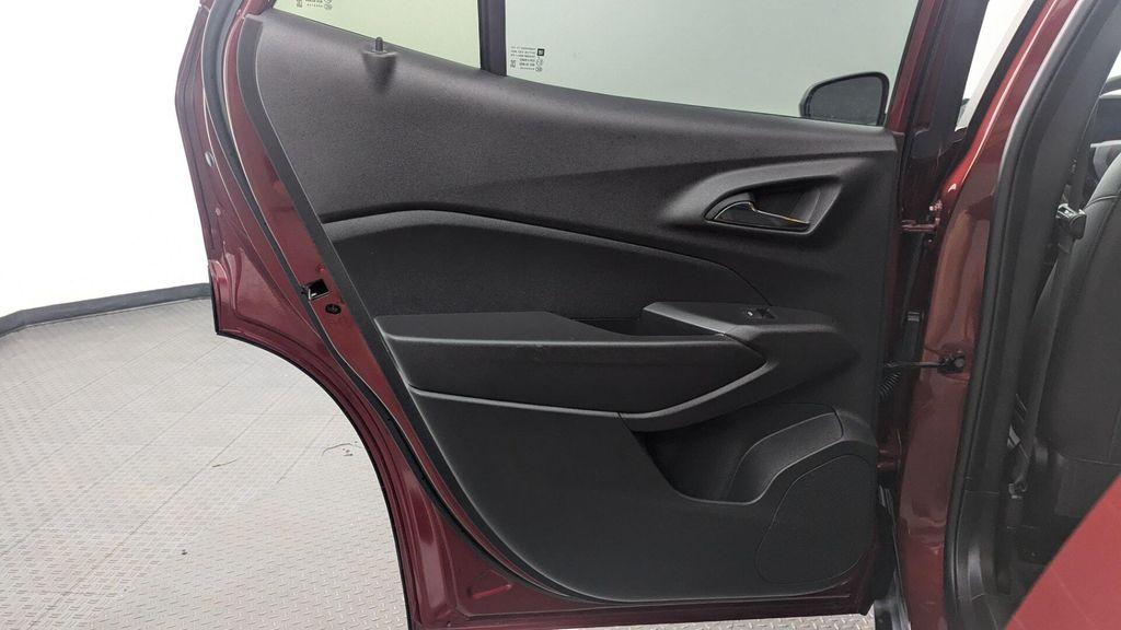 used 2025 Chevrolet Trax car, priced at $18,999