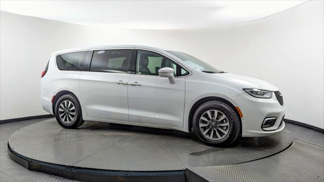 used 2022 Chrysler Pacifica Hybrid car, priced at $19,499