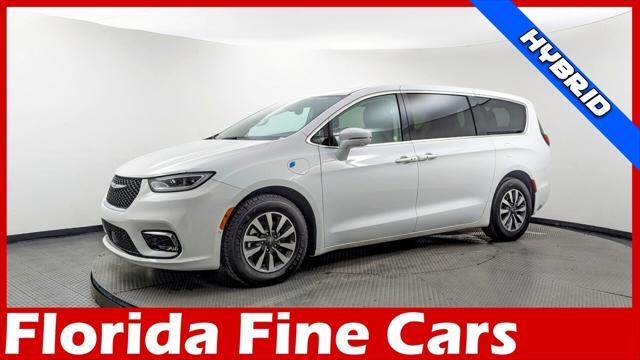 used 2022 Chrysler Pacifica Hybrid car, priced at $19,499