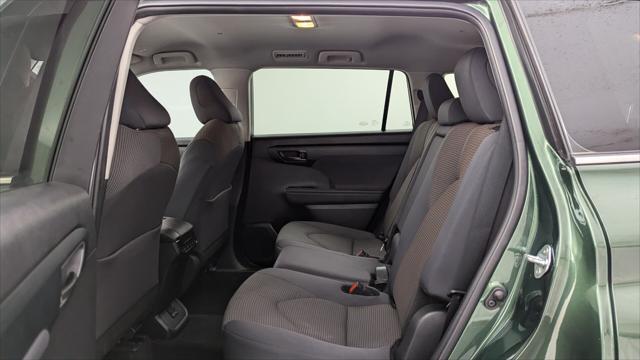 used 2024 Toyota Highlander car, priced at $31,399