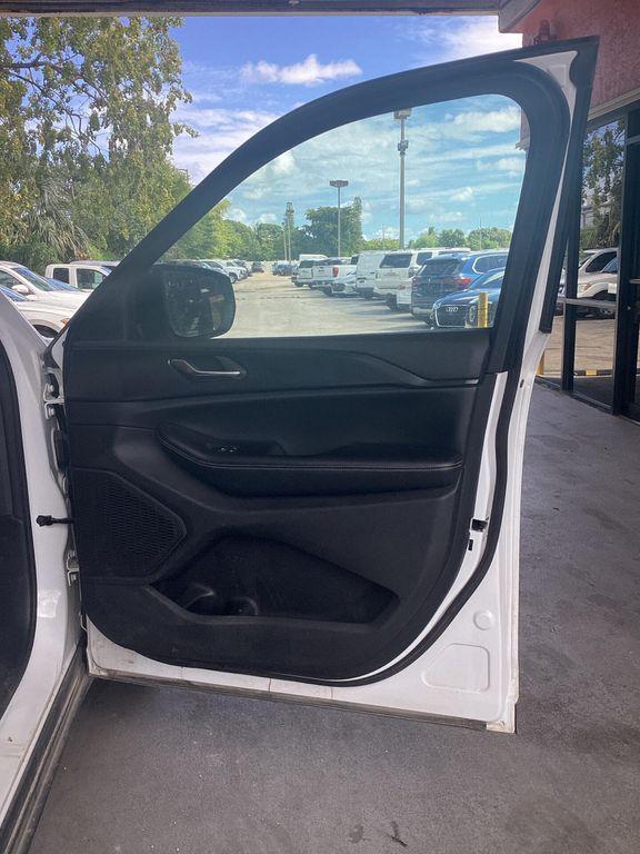 used 2024 Jeep Grand Cherokee car, priced at $22,999