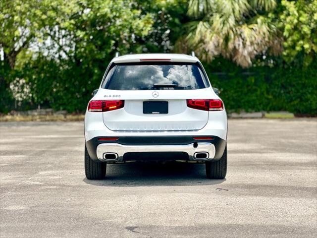 used 2020 Mercedes-Benz GLB 250 car, priced at $21,997