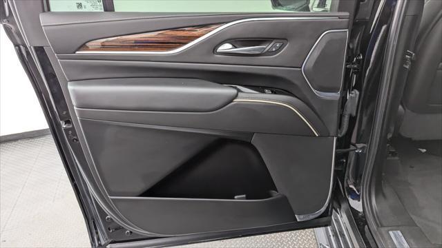 used 2022 Cadillac Escalade ESV car, priced at $53,999