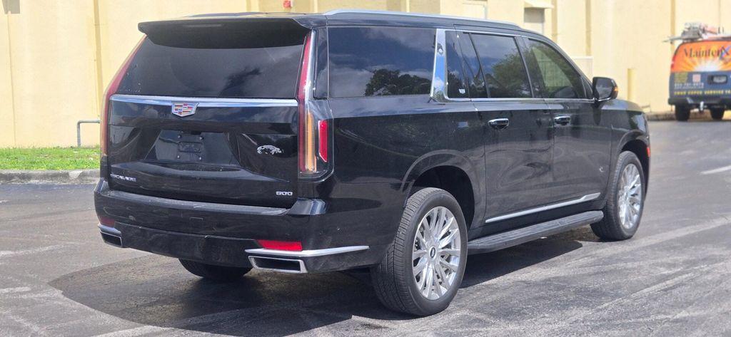 used 2022 Cadillac Escalade ESV car, priced at $44,999