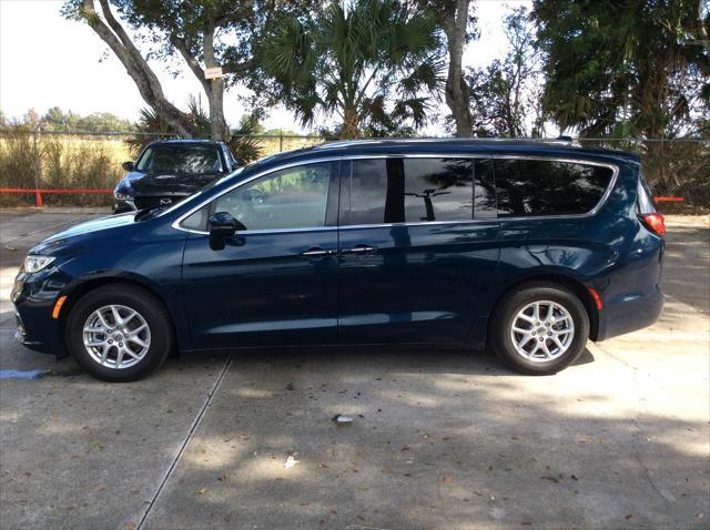 used 2021 Chrysler Pacifica car, priced at $15,998