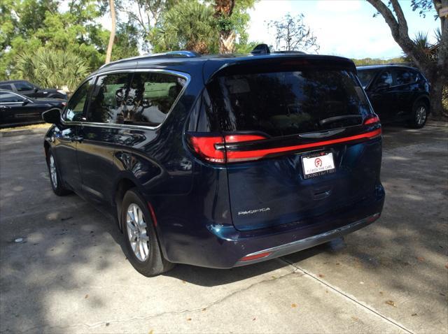 used 2021 Chrysler Pacifica car, priced at $15,998