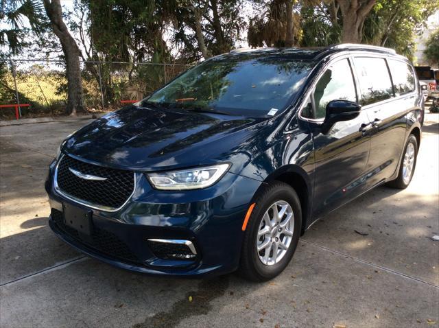 used 2021 Chrysler Pacifica car, priced at $15,998