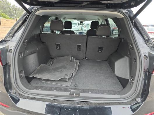 used 2024 Chevrolet Equinox car, priced at $18,999