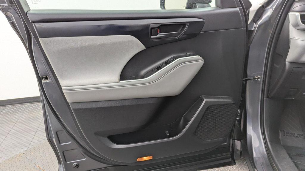 used 2022 Toyota Highlander car, priced at $22,699