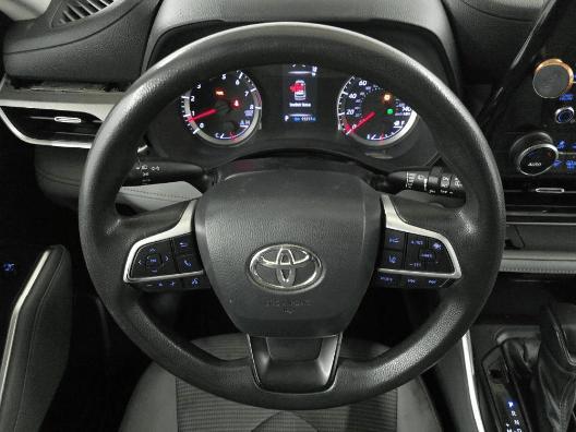 used 2022 Toyota Highlander car, priced at $23,699