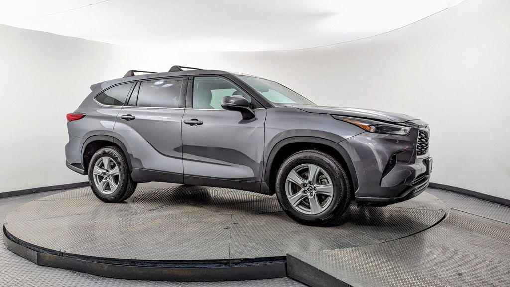 used 2022 Toyota Highlander car, priced at $22,699