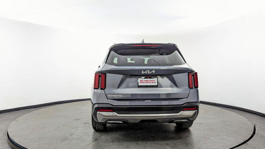 used 2024 Kia Sorento car, priced at $26,489