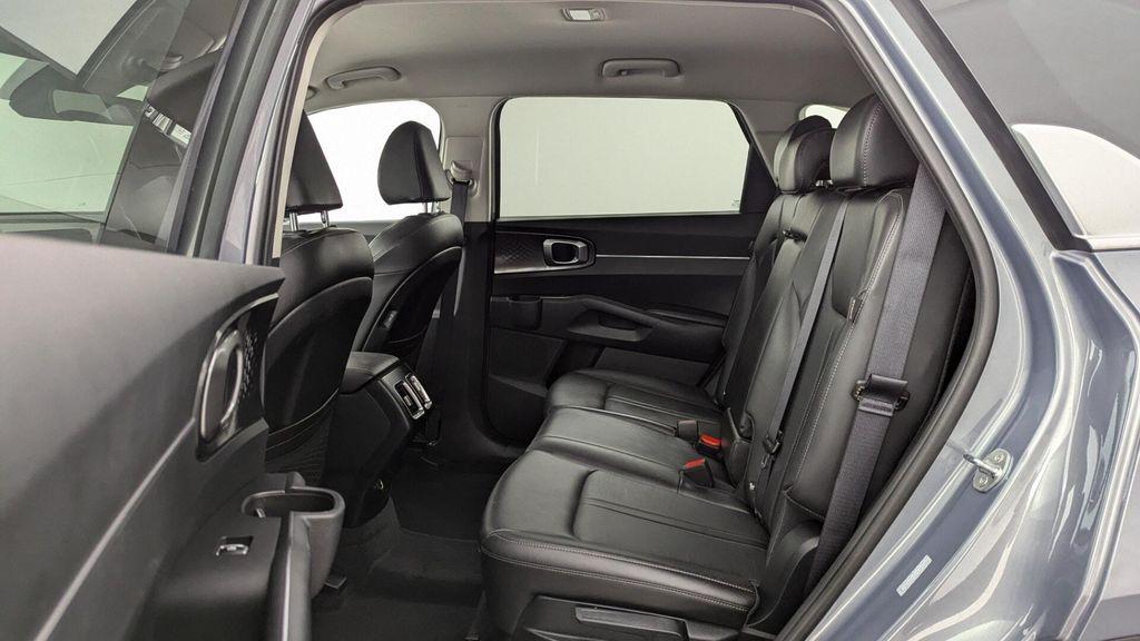 used 2024 Kia Sorento car, priced at $26,489
