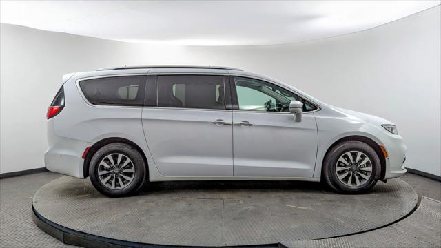 used 2021 Chrysler Pacifica Hybrid car, priced at $19,495