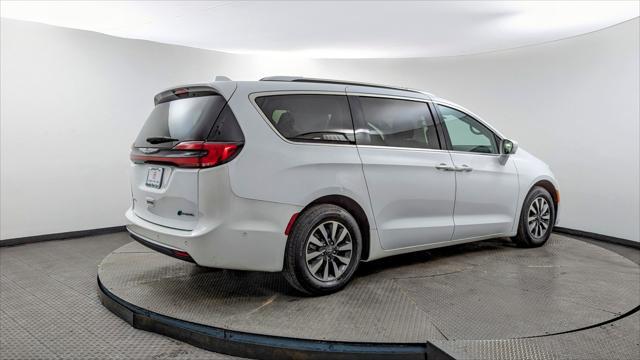 used 2021 Chrysler Pacifica Hybrid car, priced at $19,495