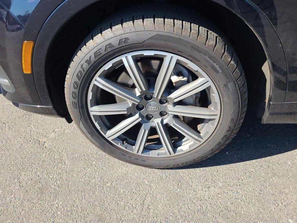 used 2017 Audi Q7 car, priced at $13,999