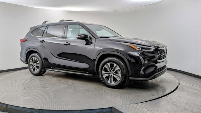 used 2021 Toyota Highlander car, priced at $28,498