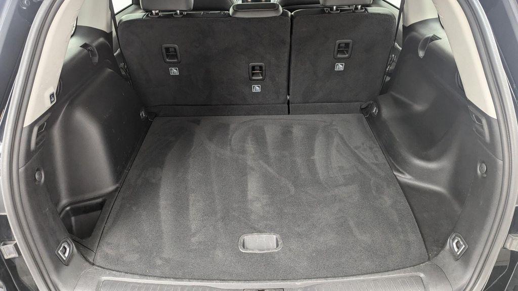 used 2024 Jeep Grand Cherokee car, priced at $27,999