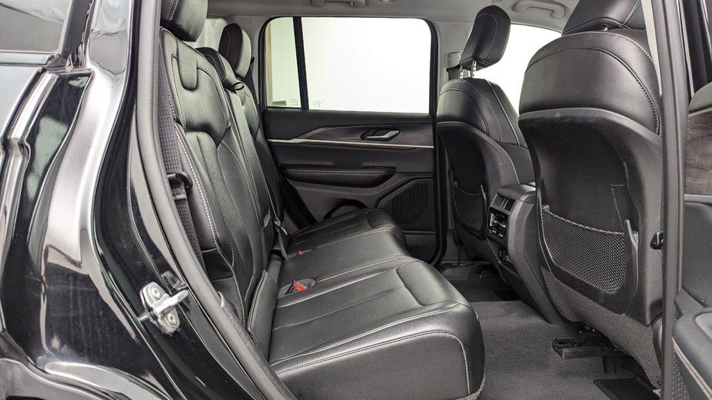 used 2024 Jeep Grand Cherokee car, priced at $27,999