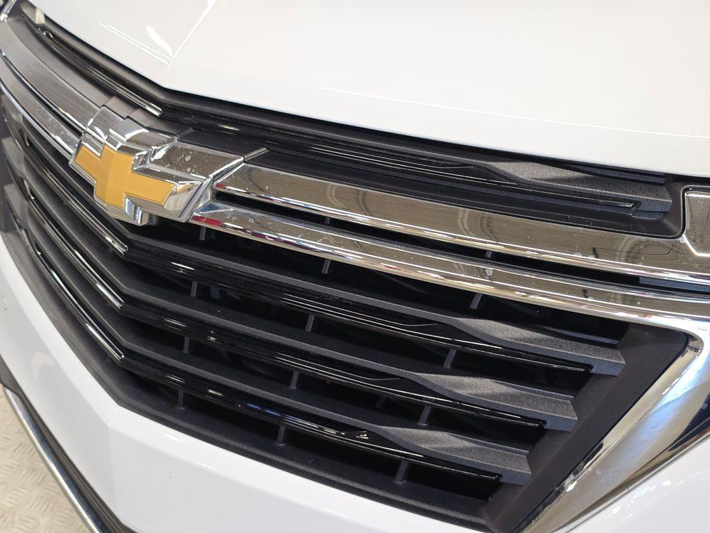 used 2023 Chevrolet Equinox car, priced at $21,718