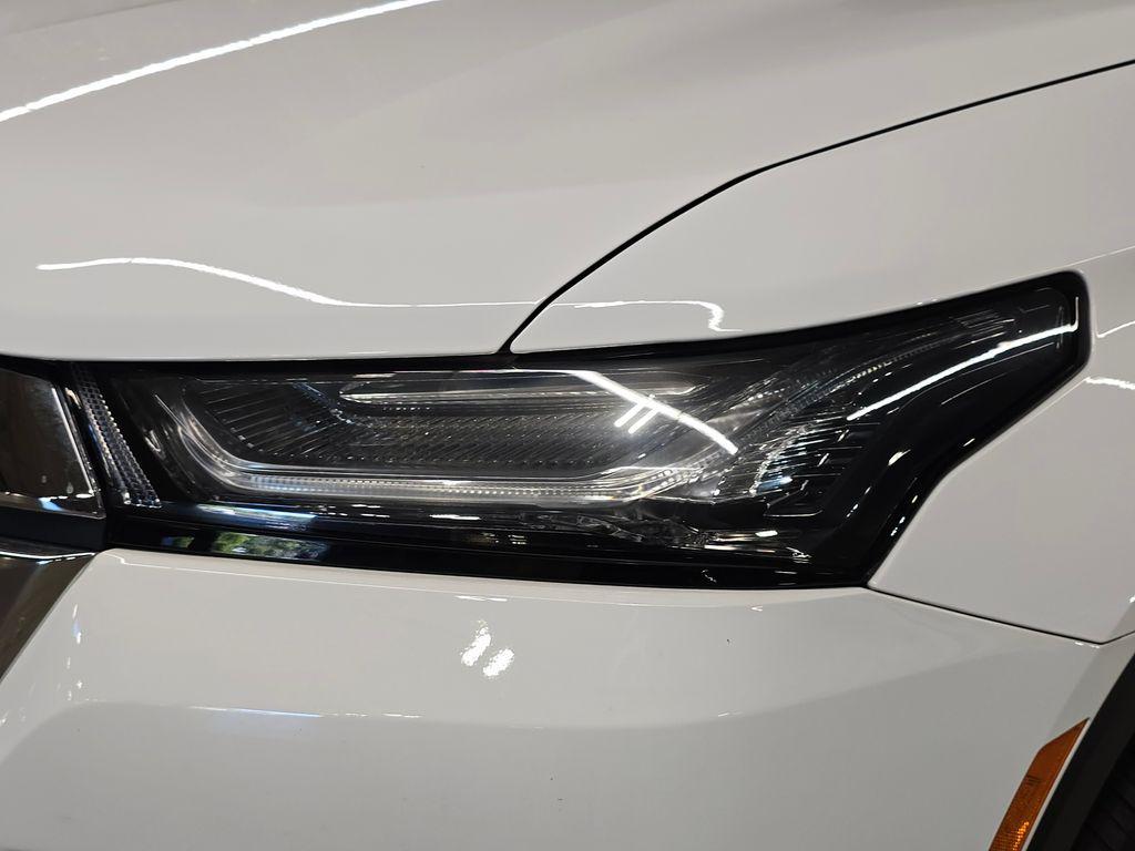 used 2022 Chevrolet Traverse car, priced at $28,537