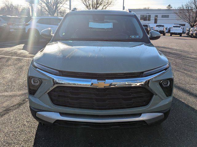 new 2025 Chevrolet TrailBlazer car, priced at $27,595