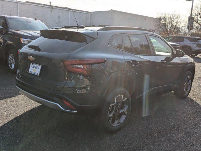 new 2025 Chevrolet Trax car, priced at $23,595