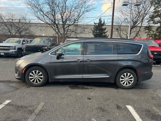 used 2017 Chrysler Pacifica car, priced at $16,295