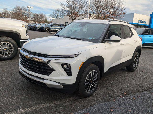 new 2025 Chevrolet TrailBlazer car, priced at $25,595