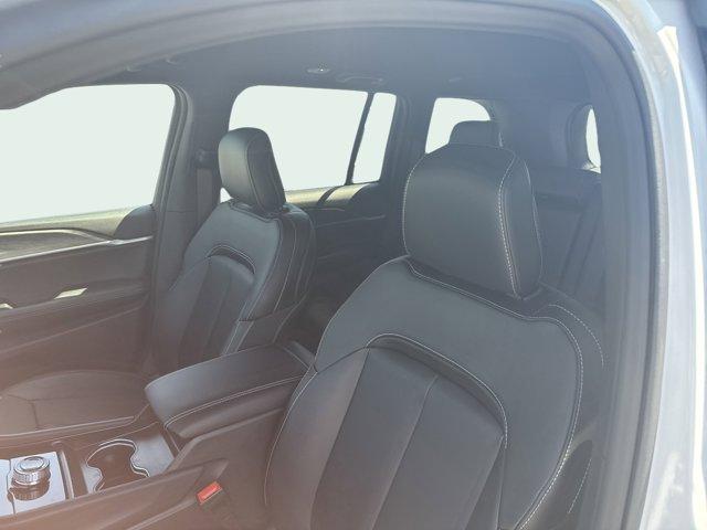 new 2025 Jeep Grand Cherokee car