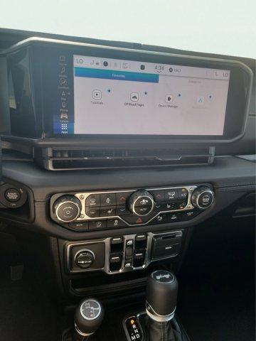 new 2025 Jeep Wrangler car