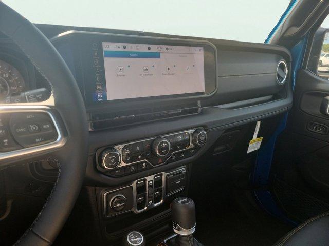 new 2025 Jeep Wrangler car