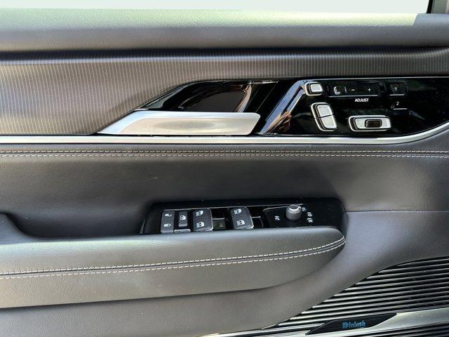 new 2024 Jeep Grand Wagoneer car
