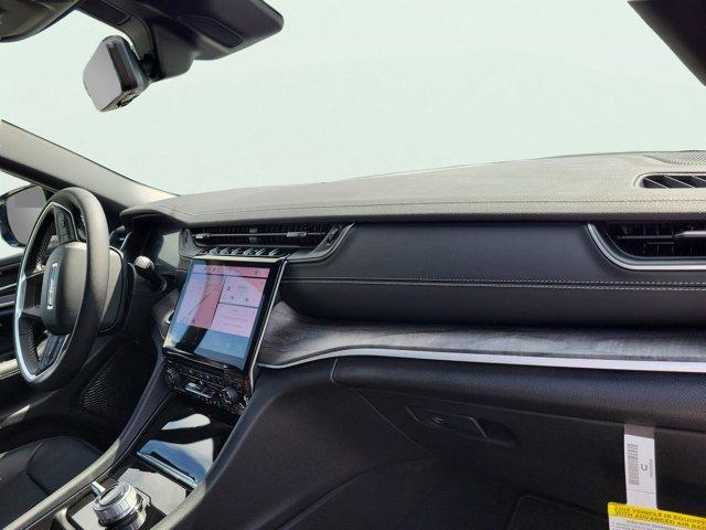 new 2025 Jeep Grand Cherokee car