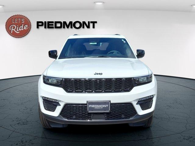 new 2025 Jeep Grand Cherokee car