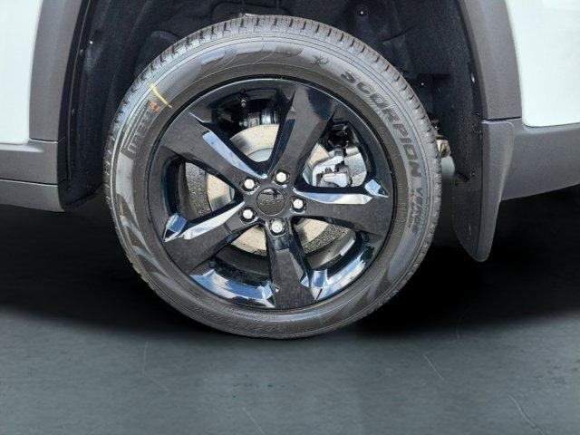 new 2025 Jeep Grand Cherokee car