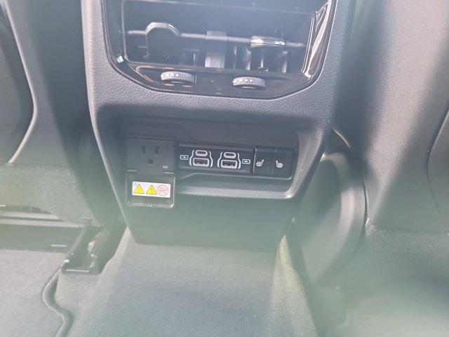 new 2025 Jeep Grand Cherokee car