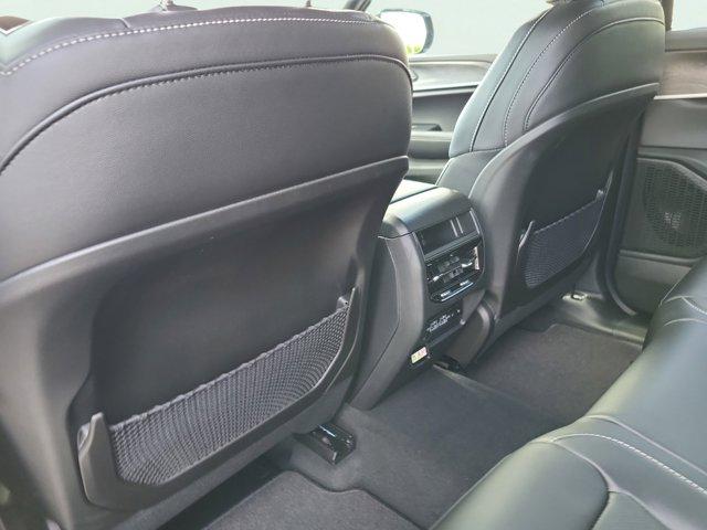 new 2025 Jeep Grand Cherokee car