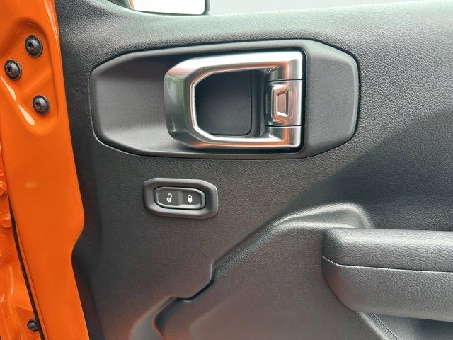 new 2025 Jeep Wrangler car