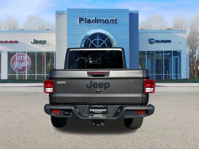 new 2025 Jeep Gladiator car