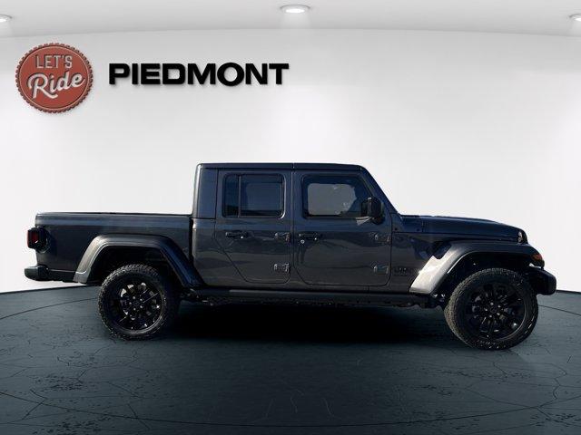 new 2025 Jeep Gladiator car