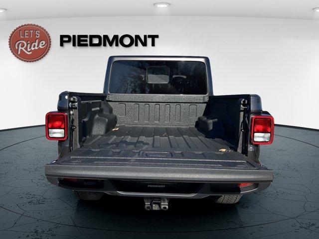 new 2025 Jeep Gladiator car
