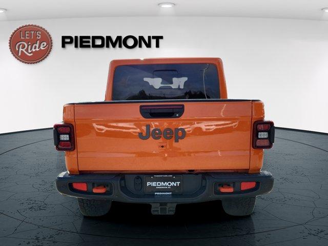new 2025 Jeep Gladiator car