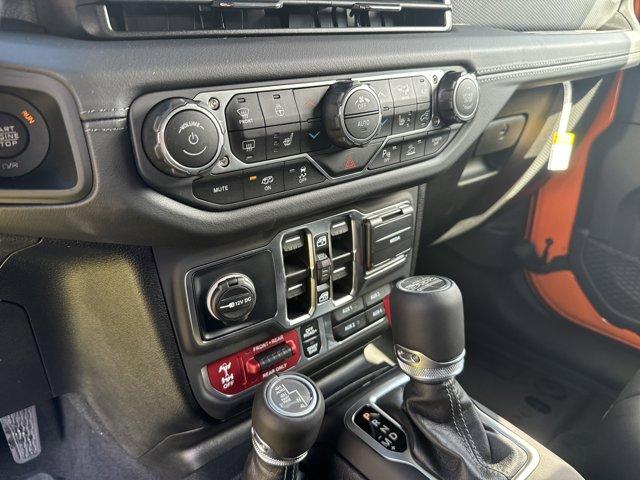 new 2025 Jeep Wrangler car